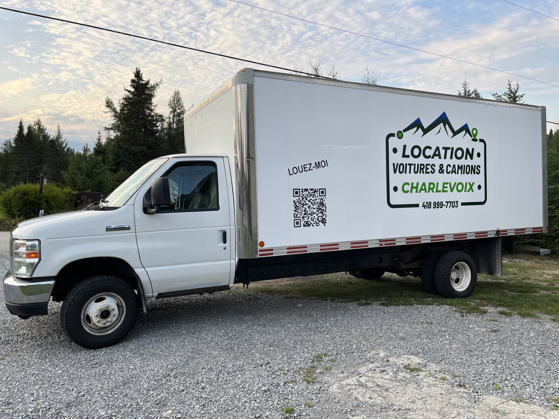 Camion cube 20 pieds 2012 Ford